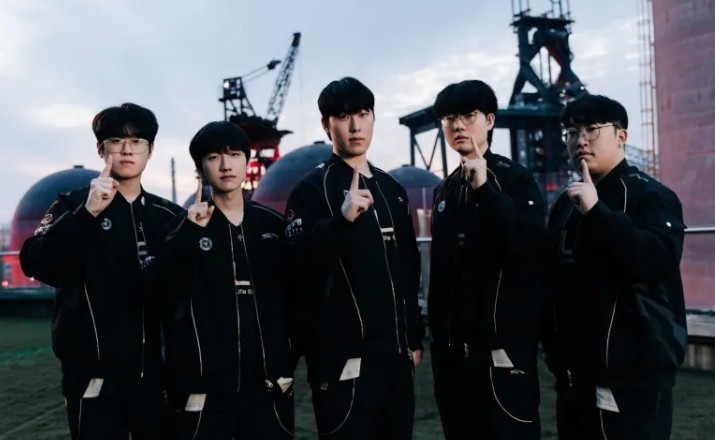 LOL赛事官推：已经有四支队伍拿到了八强的门票